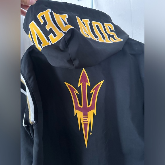 ASU Sun Devils Victoria’s Secret Collegiate Collection Windbreaker - Picture 2 of 4